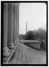 Washington Monument, between 1909 and 1923.