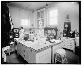 Home Economics Section, between 1910 and 1920. Creator: Harris & Ewing.
