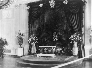 White House wedding decorations Flowers, 1906.