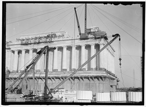Lincoln Memorial under construction, between 1913 and 1918.