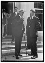 Men at White House, Washington, D.C., between 1913 and 1918.