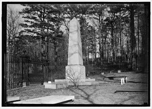 Monticello - Thomas Jefferson's grave, between 1914 and 1918.