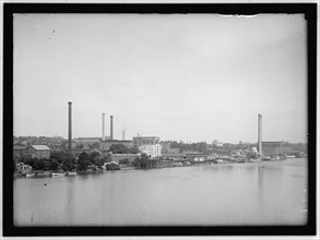 Georgetown waterfront, Washington, D.C., between 1913 and 1917. Creator: Harris & Ewing.