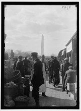 Market; Washington Monument in background, between 1916 and 1918.