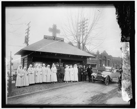 Red Cross: Canteen Station, Bristol, Va.-Tenn, between 1910 and 1920.