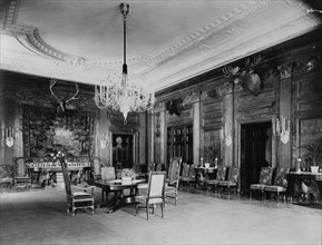 White House state dining room, north and east sides, Washington, D.C., 1906.