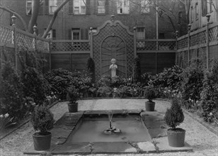 George Hoadly Ingalls house, 154 East 78th Street, New York, New York, 1921. View from terrace to garden.