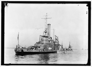 Monitor USS Tallahassee with submarines K-6 and K-5 at Hampton Roads, Virginia, Dec 10, 1916, 6189.
