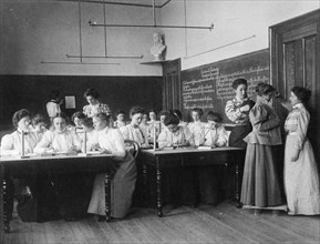 Group of young women studying static electricity in normal school, Washington, D.C., (1899?).