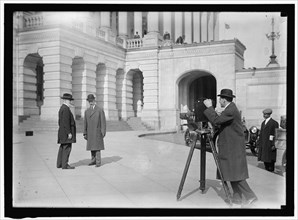 Photographer at U.S. Capitol, Washington, D.C., between 1913 and 1917. Creator: Harris & Ewing.