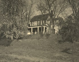 Gordon - Green Terrace, Falmouth, front, Washington Highway, between 1925 and 1929. Creator: Frances Benjamin Johnston.
