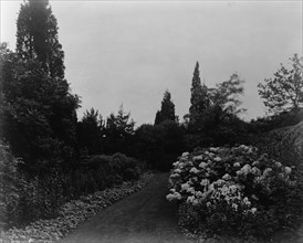 Beacon Hill House, Arthur Curtiss James house, Beacon Hill Road, Newport, Rhode Island, 1917. Creator: Frances Benjamin Johnston.