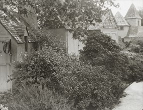 Frank Carson Anderson house, 1321 Spruce Street, Phildelphia, Pennsylvania, between c1917 and 1920. Creator: Frances Benjamin Johnston.