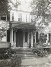Federal Hill, John Keim house, 504 Hanover Street, Fredericksburg, Virginia, between 1927 and 1929 Creator: Frances Benjamin Johnston.