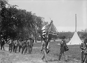 Confederate Reunion - North Carolina Veterans with Flag, 1917. Creator: Harris & Ewing.