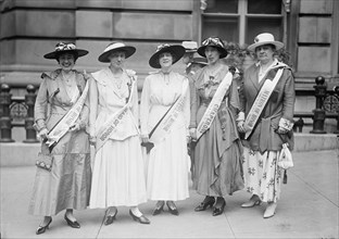 Confederate Reunion - Maid And Matrons of Honor From Memphis, 1917. Women from the southern USA.