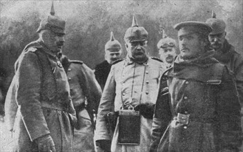 ''Hiver 1914-1915.--Guillaume II interrogeant lui-meme un prisonnier russe.', 1915. Creator: Unknown.