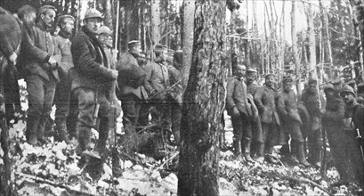 'Les derniers combats de l'Hartmannswillerkopf; prisonniers allemands faits..., 1916. Creator: Unknown.