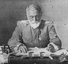 'Les chefs de l'Armee serbe; Le voivode Radomir Putnik, age de 73 ans et malade, qu'il..., 1916. Creator: Unknown.