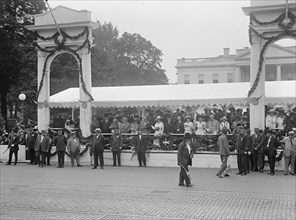 Confederate Reunion - President And Mrs. Wilson; Marshall, Etc. Reviewing Parade From Stand..., 1917 Creator: Harris & Ewing.