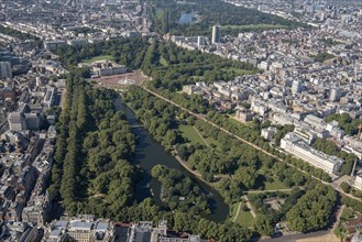 A view across St James' Park towards Buckingham Palace and Green Park, Westminster, Greater London Authority, 2021 .