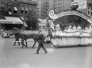 Commerce, Department of July 4th Parade - Float of Bureau of Foreign And Domestic Commerce, 1916. Creator: Harris & Ewing.