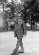 Cummins, Albert Baird, Governor of Iowa, 1902-1908; Senator, 1908-1926. Snap, 1917.