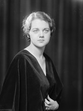 Earnshaw, Helen - Portrait, 1933.