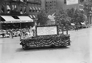 Fourth of July Parade - Float: Post Office, 1916.