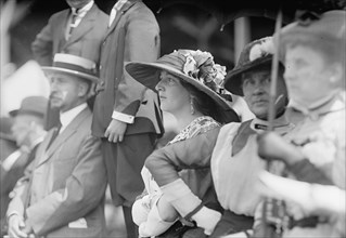 Hinckley, Miss Gladys - Horse Show, 1913.