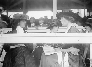 Hitt, Mrs. William F., Nee Katharine Elkins - Horse Show, 1914.