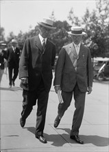 Lovett, Robert Scott, President, Union Pacific Railway - Left, with Daniel Willard, 1917.