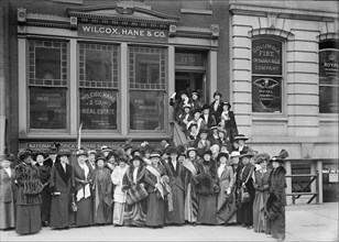 New Jersey Woman Suffrage Group Leaving Headquarters For White House, 1913.
