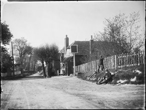 Russell Arms, Chalkshire Road, Butler's Cross, Ellesborough, Wycombe, Buckinghamshire, 1910. Creator: Katherine Jean Macfee.
