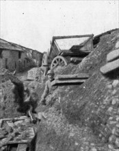 'Aspects du champ de bataille de Verdun; Tranchee et barricade a la lisiere du village de..., 1916. Creator: Unknown.