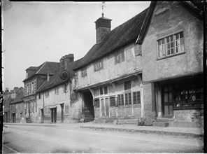 High Street, West Wycombe, Wycombe, Buckinghamshire, 1919. Creator: Katherine Jean Macfee.