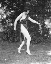 Wanger, Beatrice, Miss, 1921 June 21. Creator: Arnold Genthe.