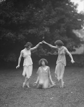 Desha, Leah, and Grace, 1921 Aug. 19. Creator: Arnold Genthe.
