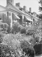 Brady, J.C., Mrs., residence, 1931 July 31. Creator: Arnold Genthe.