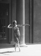 University of California at Berkeley dancers, 1927 Creator: Arnold Genthe.