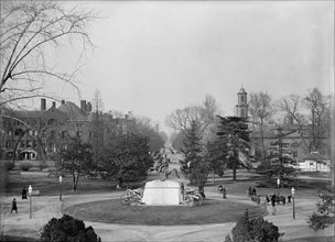 Jackson, Andrew. Monument in Lafayette Park, 1913. Creator: Harris & Ewing.