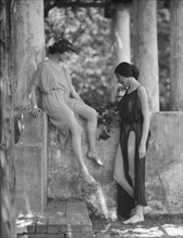 Tonetti, Misses, at Sneding's Landing, 1921 June 7. Creator: Arnold Genthe.