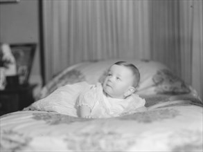 Ziegler, William, Jr., Mrs. (Helen Murphy), baby of, portrait photograph, between 1928 and 1931. Creator: Arnold Genthe.