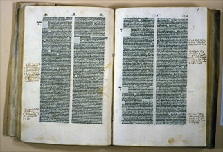 Pages of the work 'Superprimo sententiarum opus' by Pedro Lombardo, 1492. Creator: Pedro Lombardo (1096-1160).