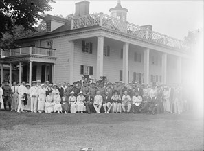 Group at Mount Vernon, 24 June 1917. Creator: Harris & Ewing.