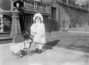 Naon Children, 1912. Creator: Harris & Ewing.