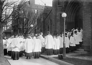 Saint Thomas P.E. Church - Consecration Services, Dec 1912. Creator: Harris & Ewing.