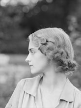 Gardner, Isabel, Miss, portrait photograph, 1932 Creator: Arnold Genthe.