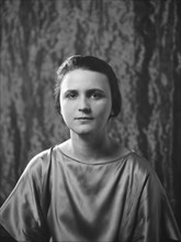 Hale, Richard, Mrs., portrait photograph, 1924 Apr. 8. Creator: Arnold Genthe.