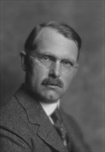 Baker, Ray Stannard, Mr., portrait photograph, 1914 Nov. 23. Creator: Arnold Genthe.